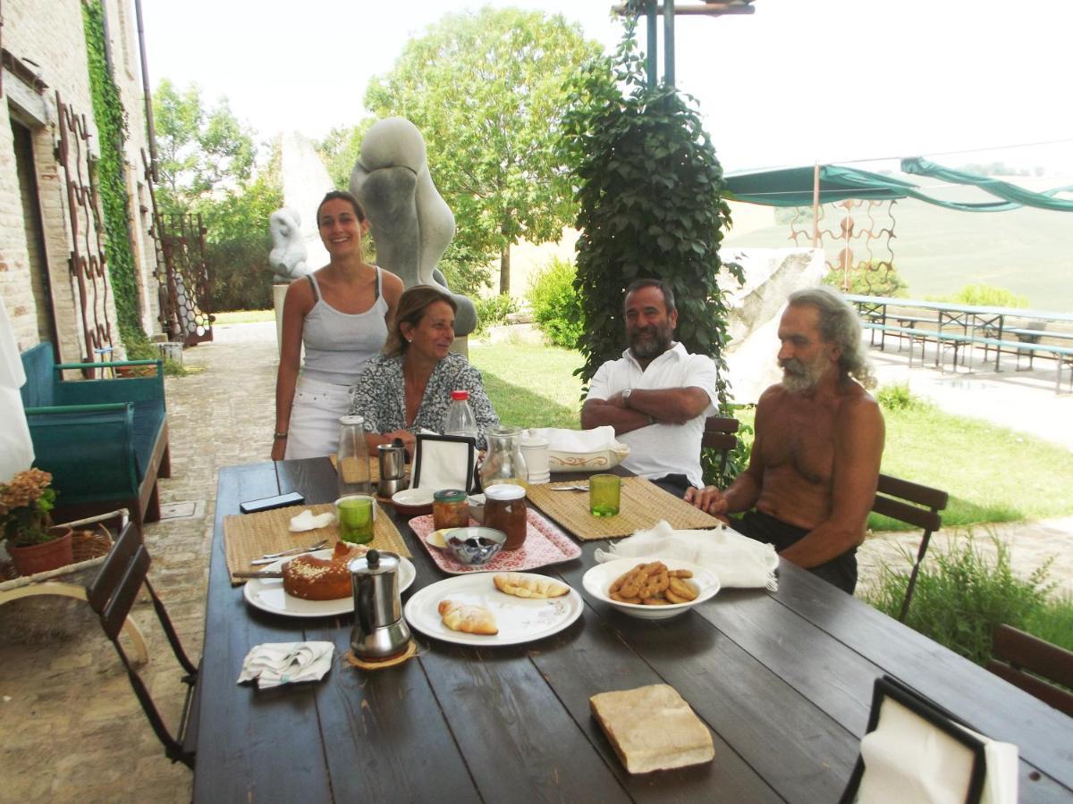 La Casa degli ulivi Art B&B Trecastelli Esterno foto