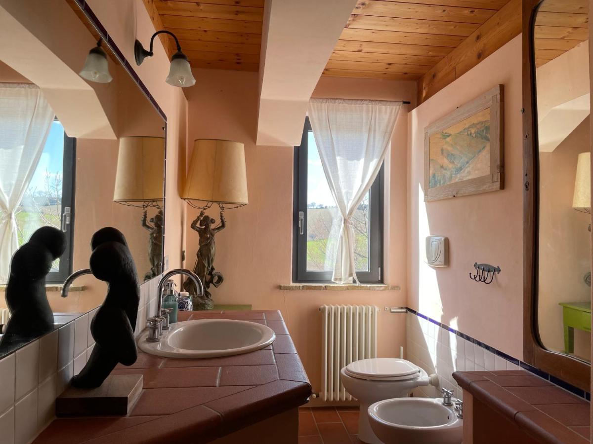 La Casa degli ulivi Art B&B Trecastelli Esterno foto